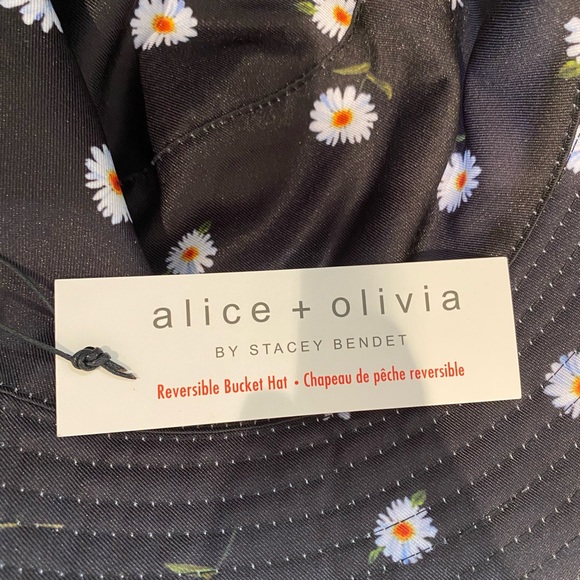 Alice + Olivia Reversible Bucket Hat - Picture 4 of 5